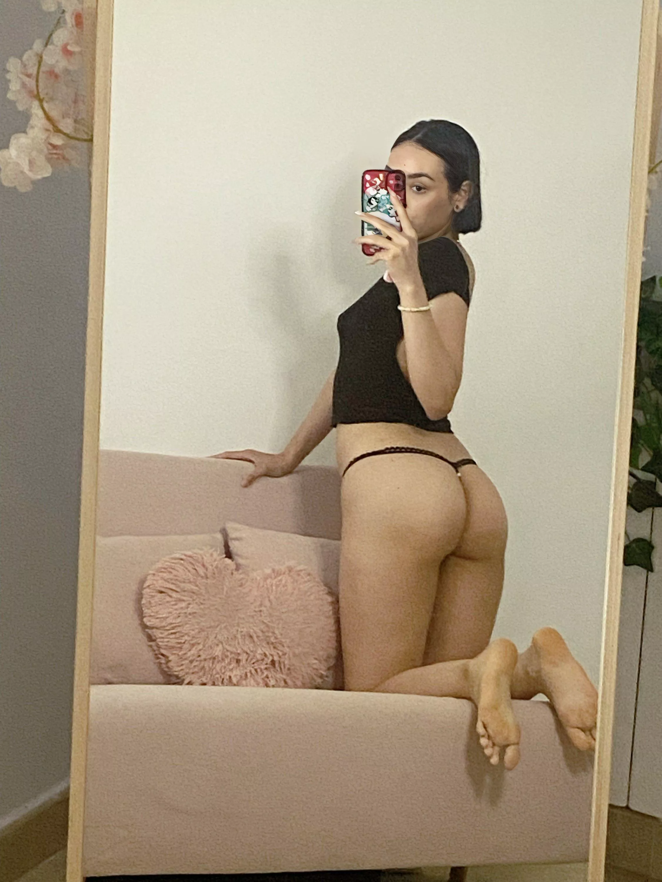 I'm gonna smash your face with my ass posted by GlamourousGoddesss