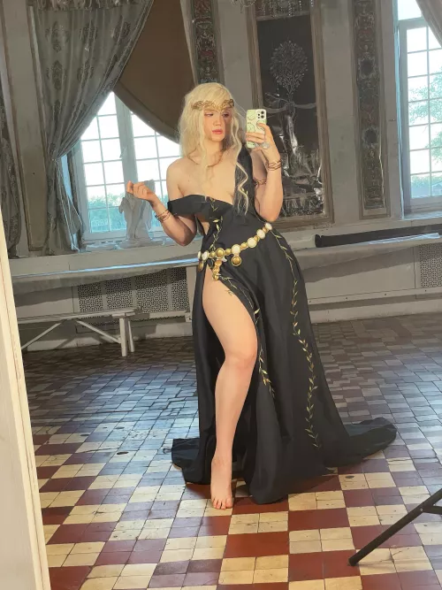 Queen Marika cosplay by Neyrodesu  by Neyrodesu