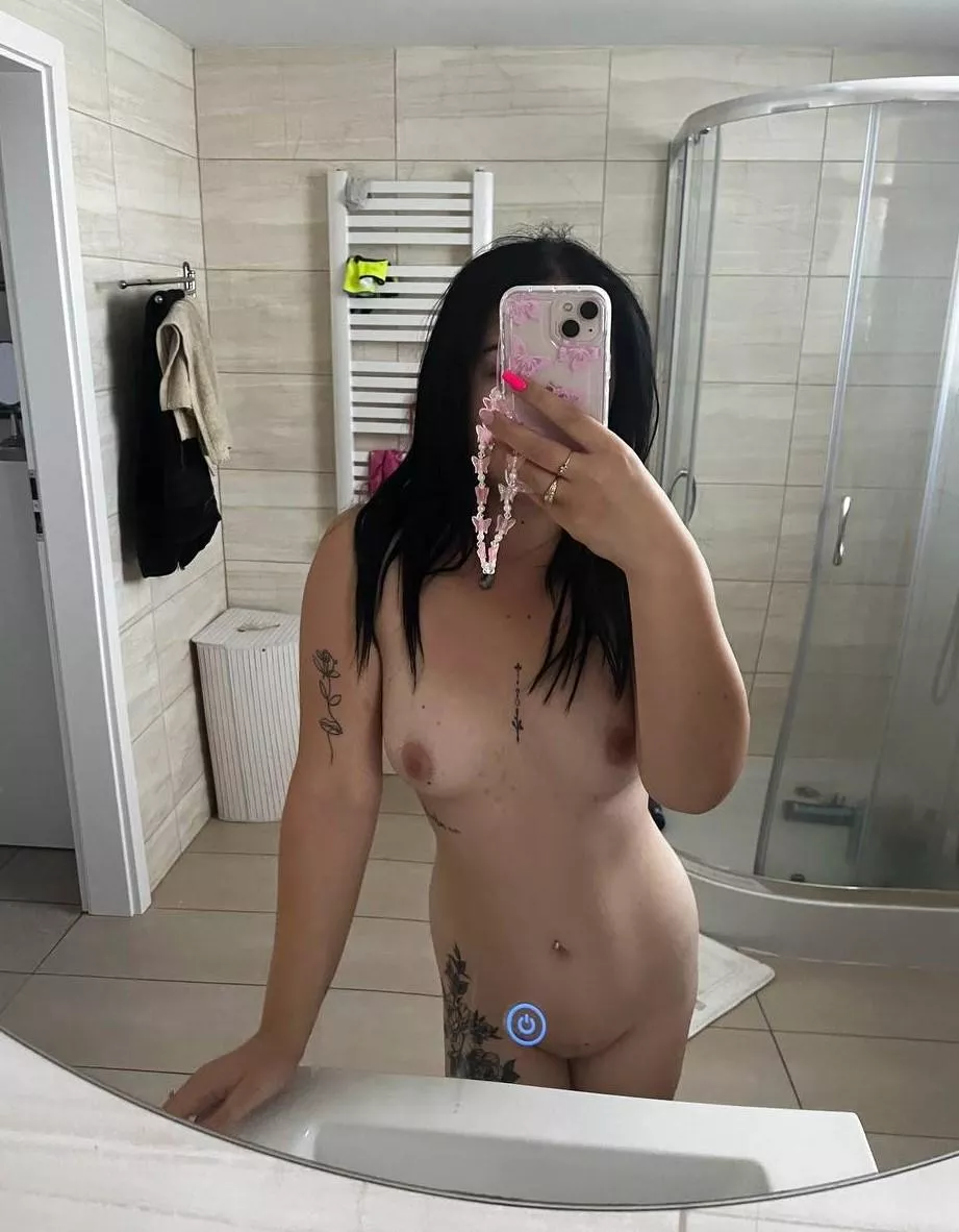 Still a little bit shy posted by kindoii