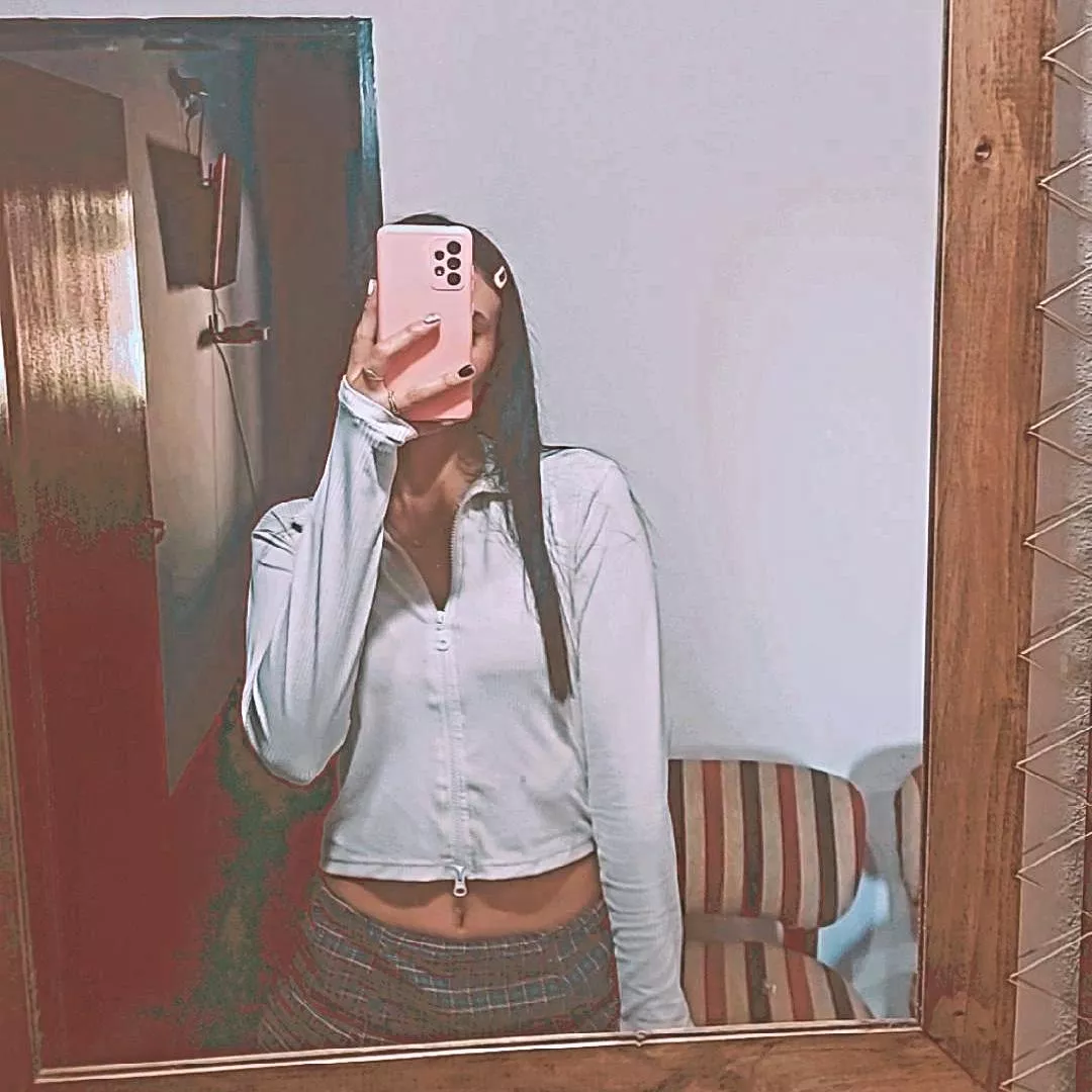 study with me🥵🤓 posted by flower-Lab-2002