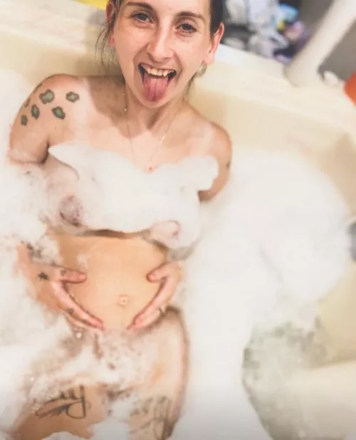 The only OC girl posting in here! 38 weeks and REAL! by WishufulCherry