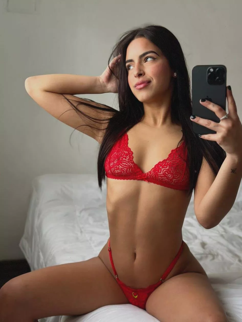 adorable little body posted by senketfox