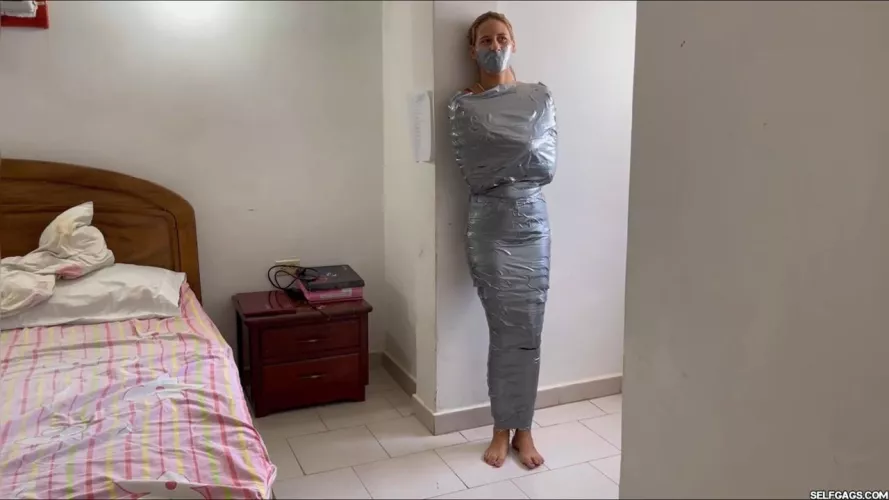 Bedroom statue by Selfgags