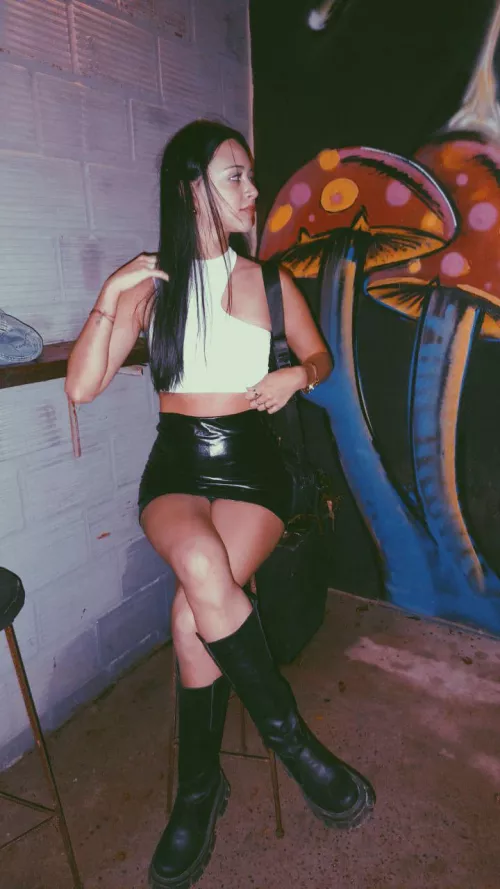 Can the boots stay on by lucygreyonly