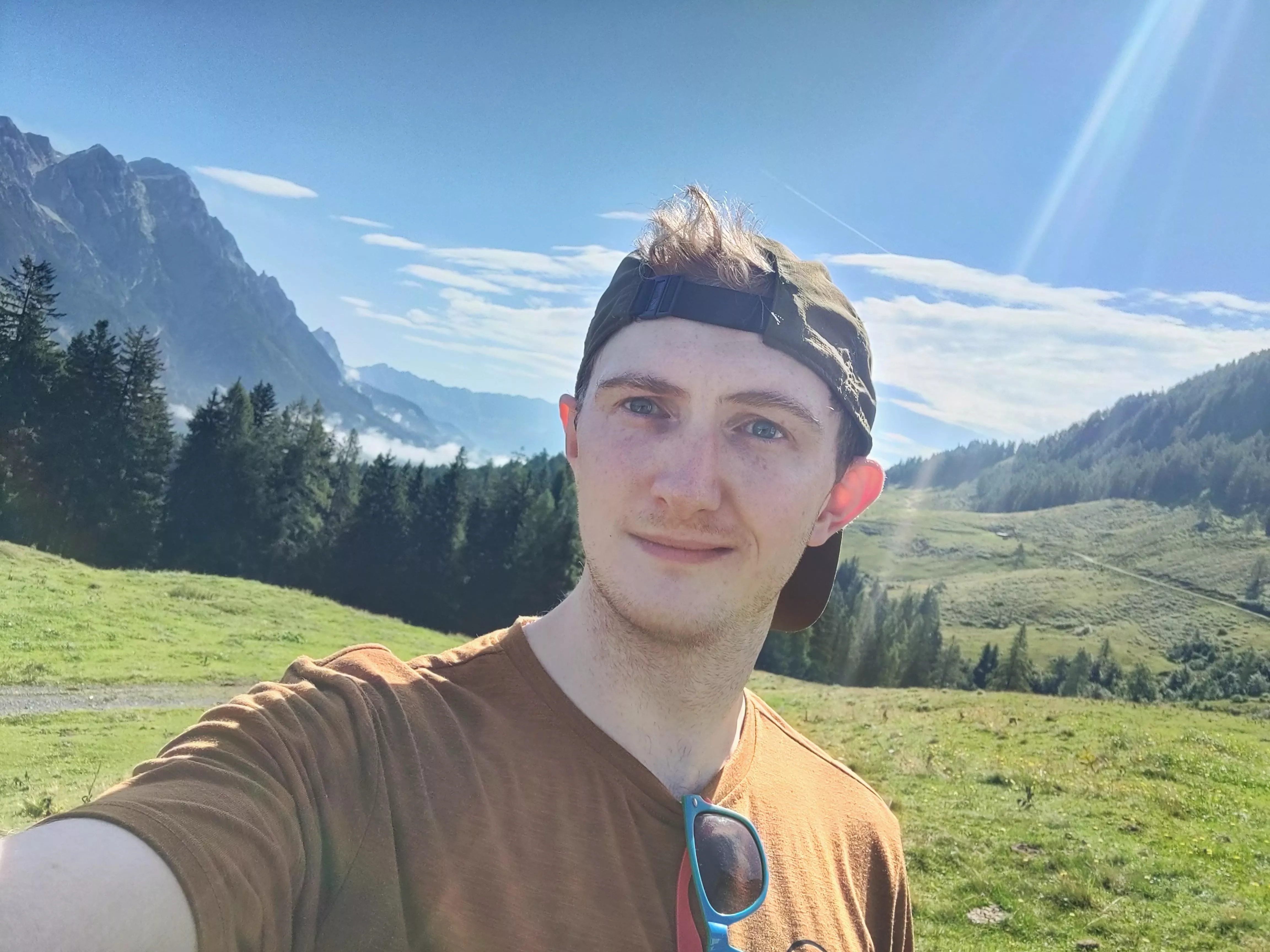 Come explore an open world with me? posted by Atomlad360