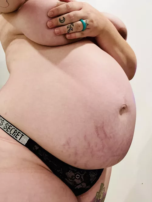 Describe what you want to do to my pregnant body 🔥🥰 by Hannahbug03