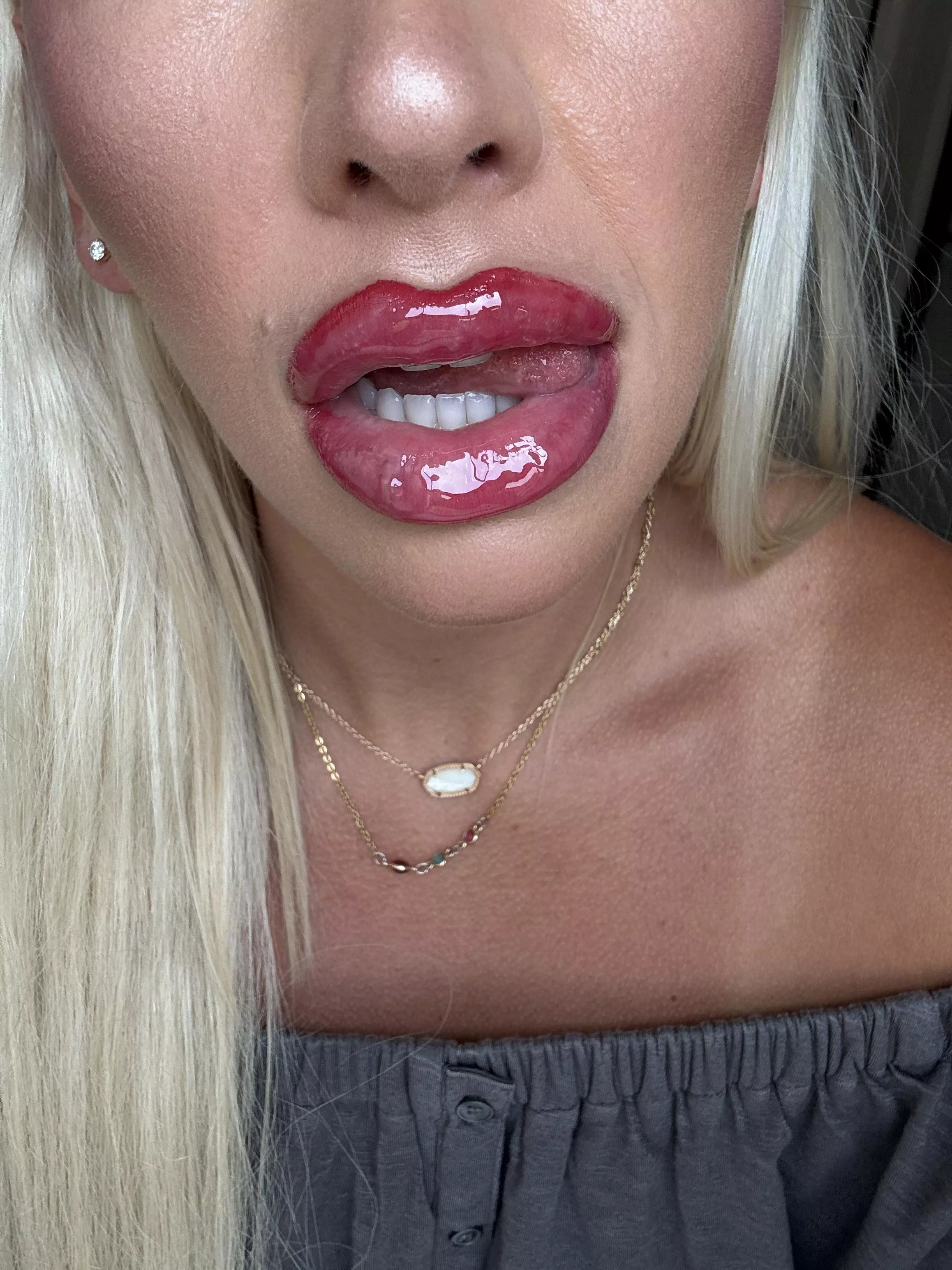 Do you like my perfect lips? posted by goddesschanelrosexo