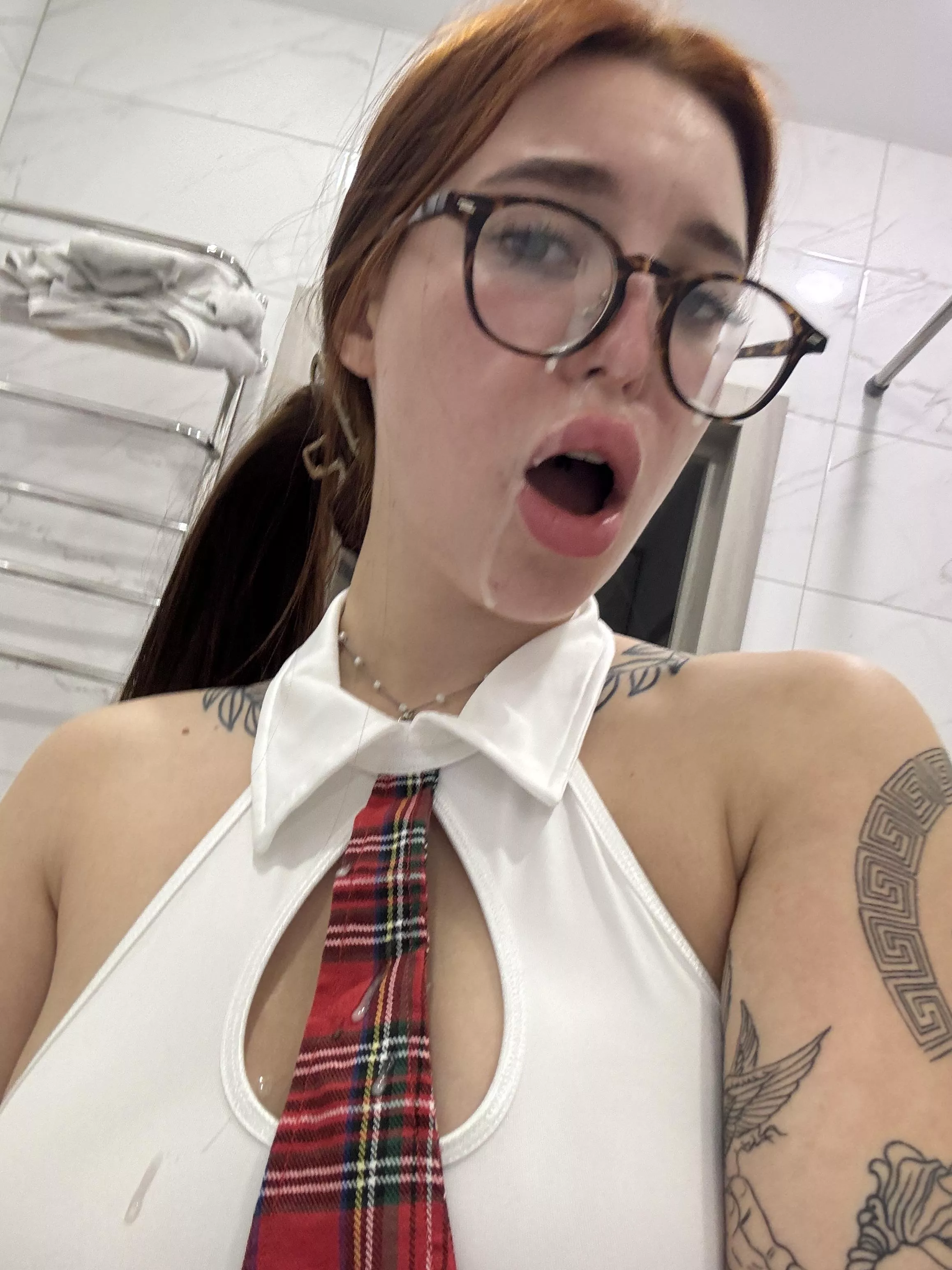 Great finish of our first date posted by petite_elisabeth