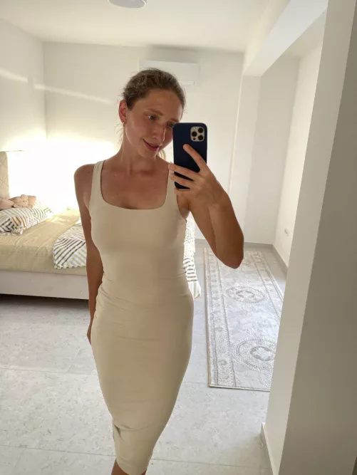 I really like this classy white dress by Kkeysi