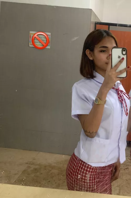 I'm sorry if I haven't been able to update you, but I'll get back to you, I'm just busy with school. press 1 if u miss me😕 by cindykate22