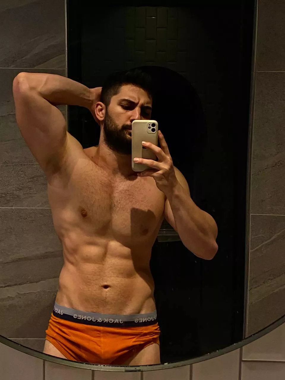 It's not just my arm that's thick🫠🫠 posted by tanmahlas