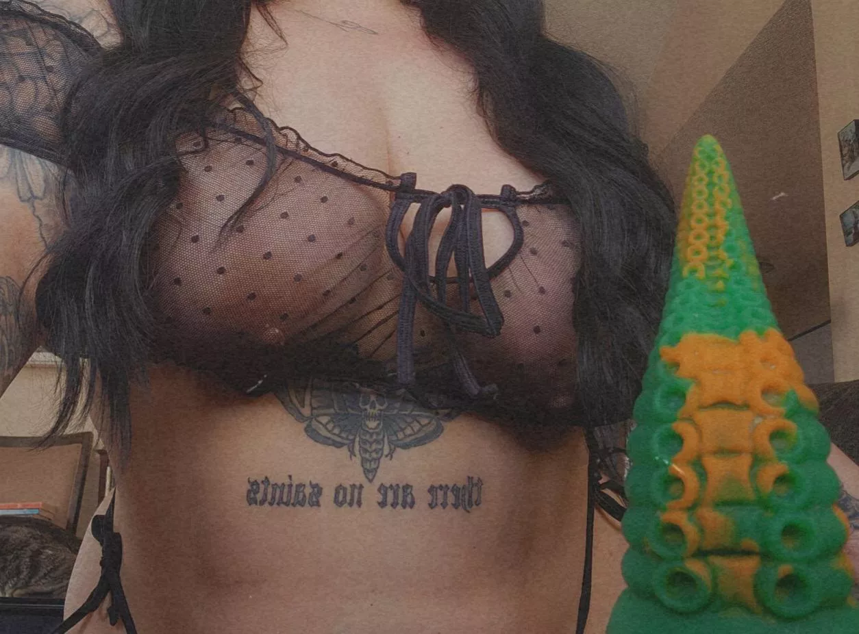 my new favorite toy posted by xrileyschembri