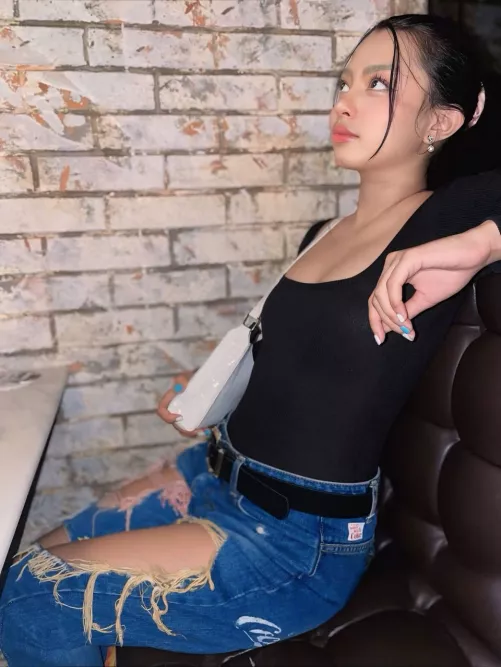 Noticed how amazing I look? by Standard-Job-9579