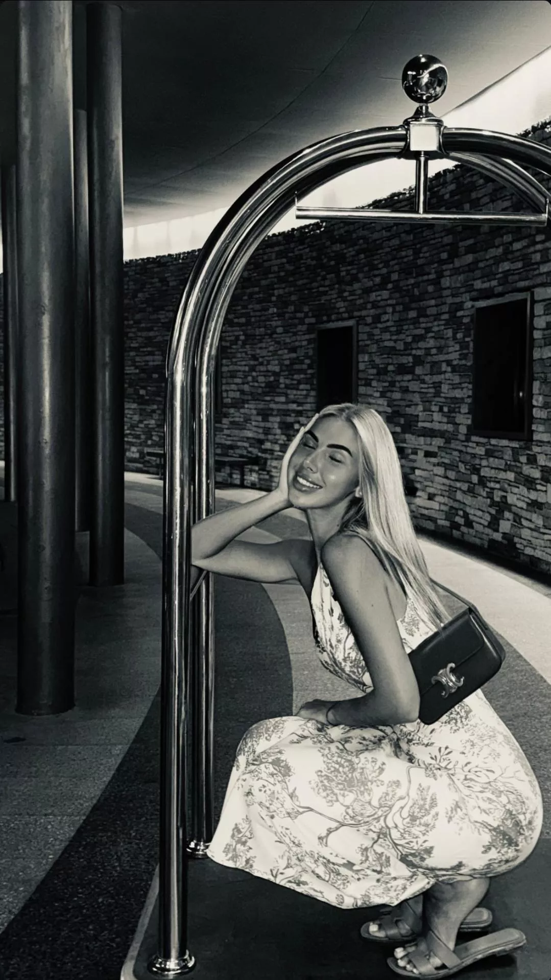 Sunshine smile 🌻  posted by L33v1