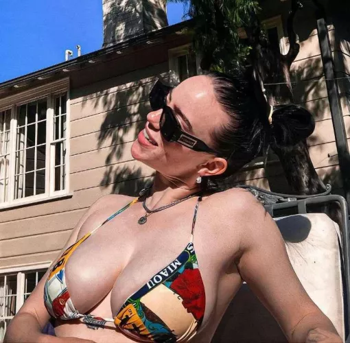 Billie Eilish by Silver-Honey-8327