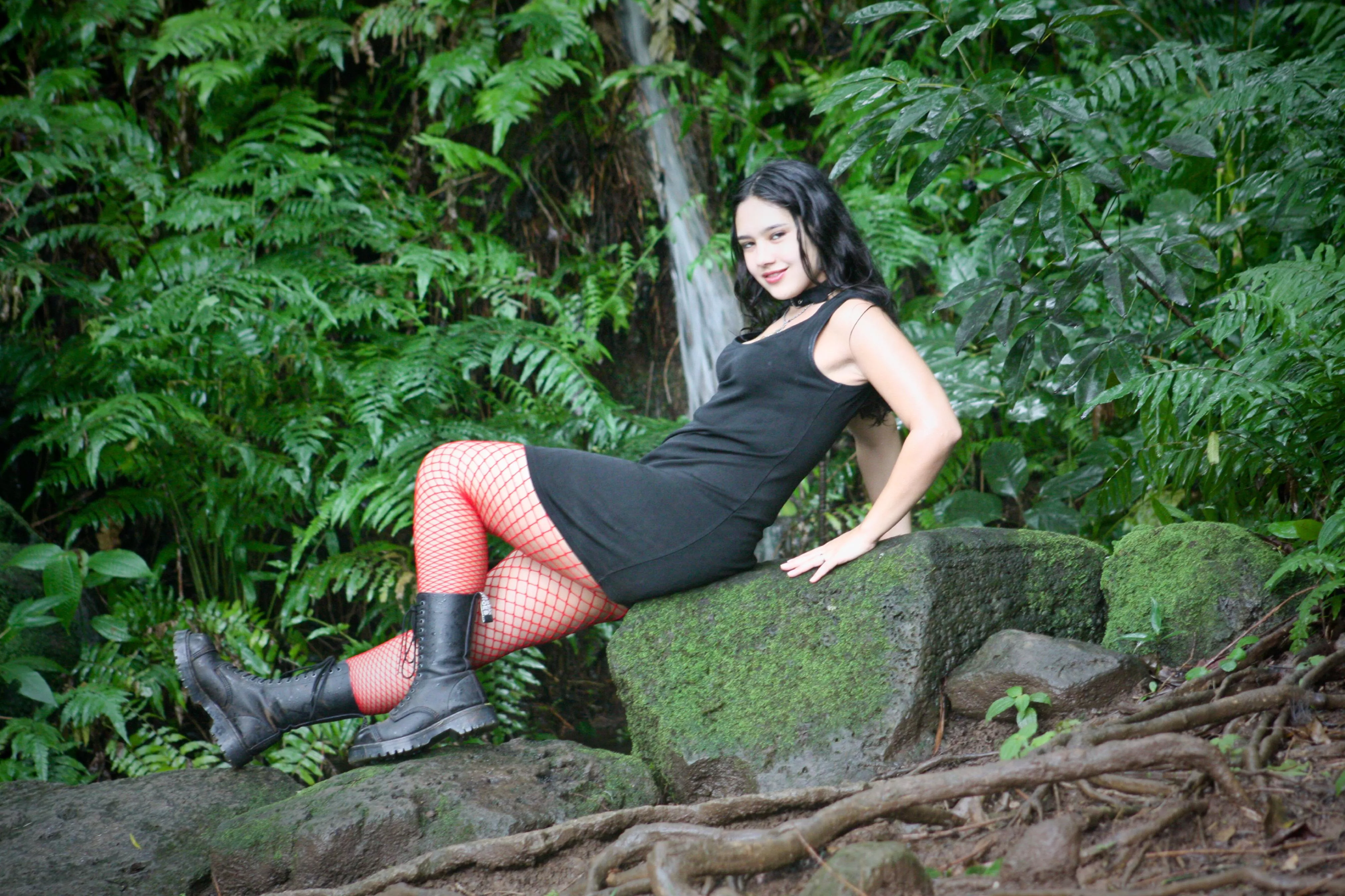 Black boots and red fishnets = winning combo posted by Mari1Mari2Mari3