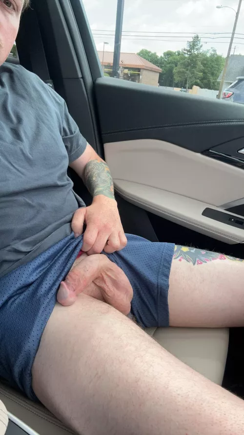 Car door is unlocked. Come put your mouth around it by sammyy203