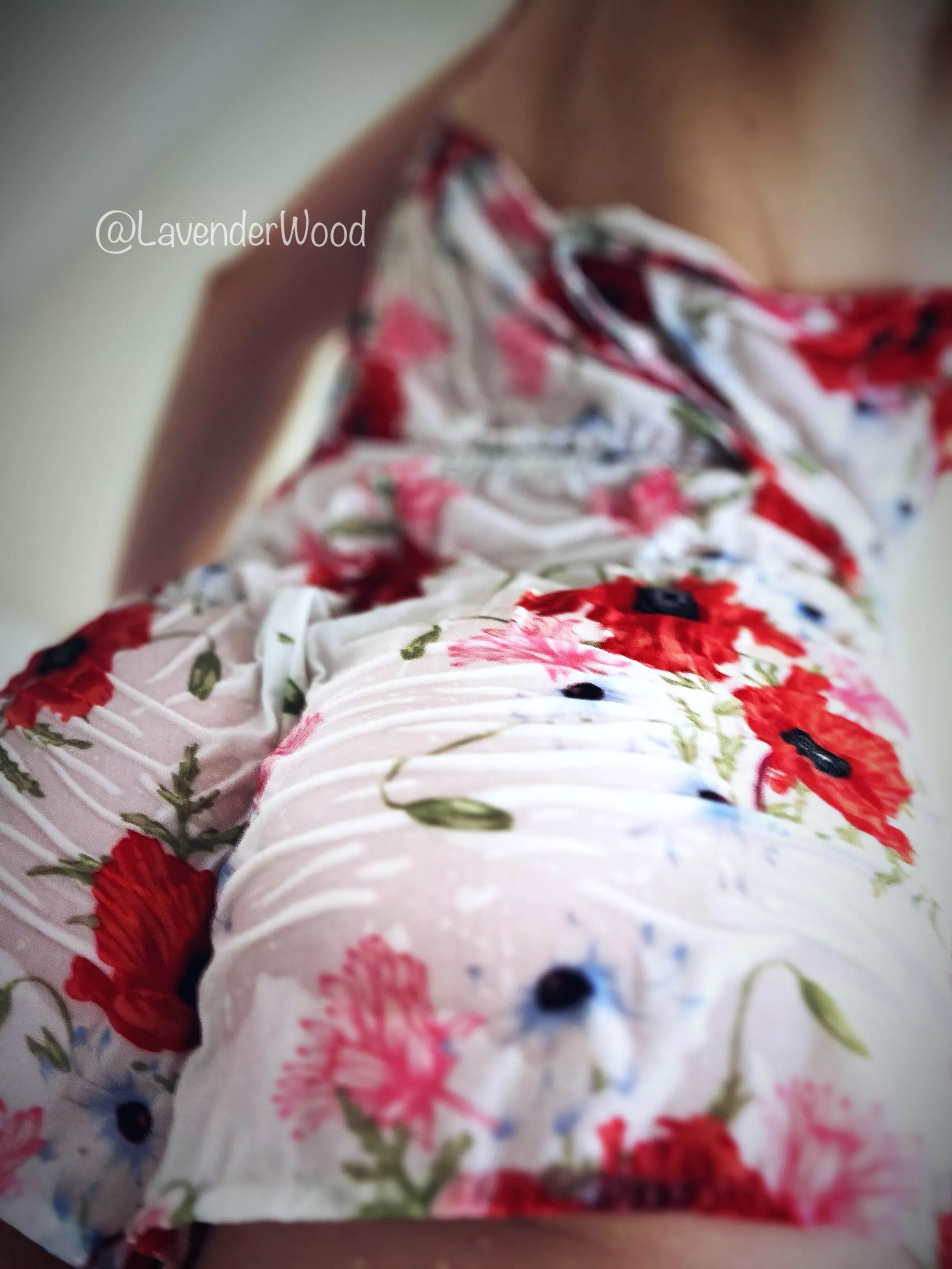 Clinging to my curves  posted by LavenderWoodxx