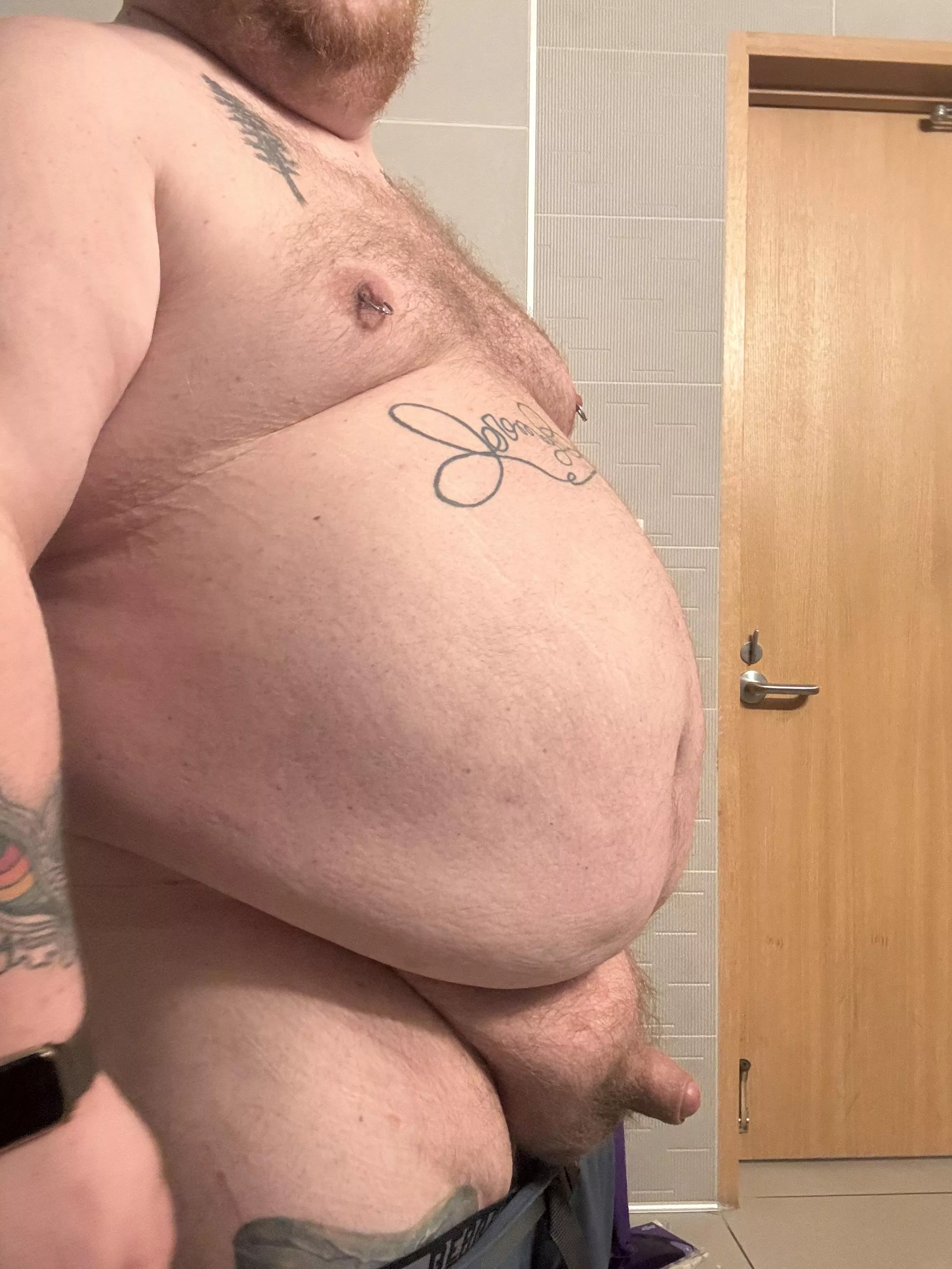Feelin huge today. Would you rub my belly and fuck my holes? posted by tubberz22