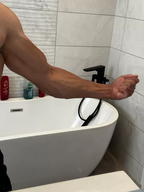 First time , am i doing it right  by Hend0r