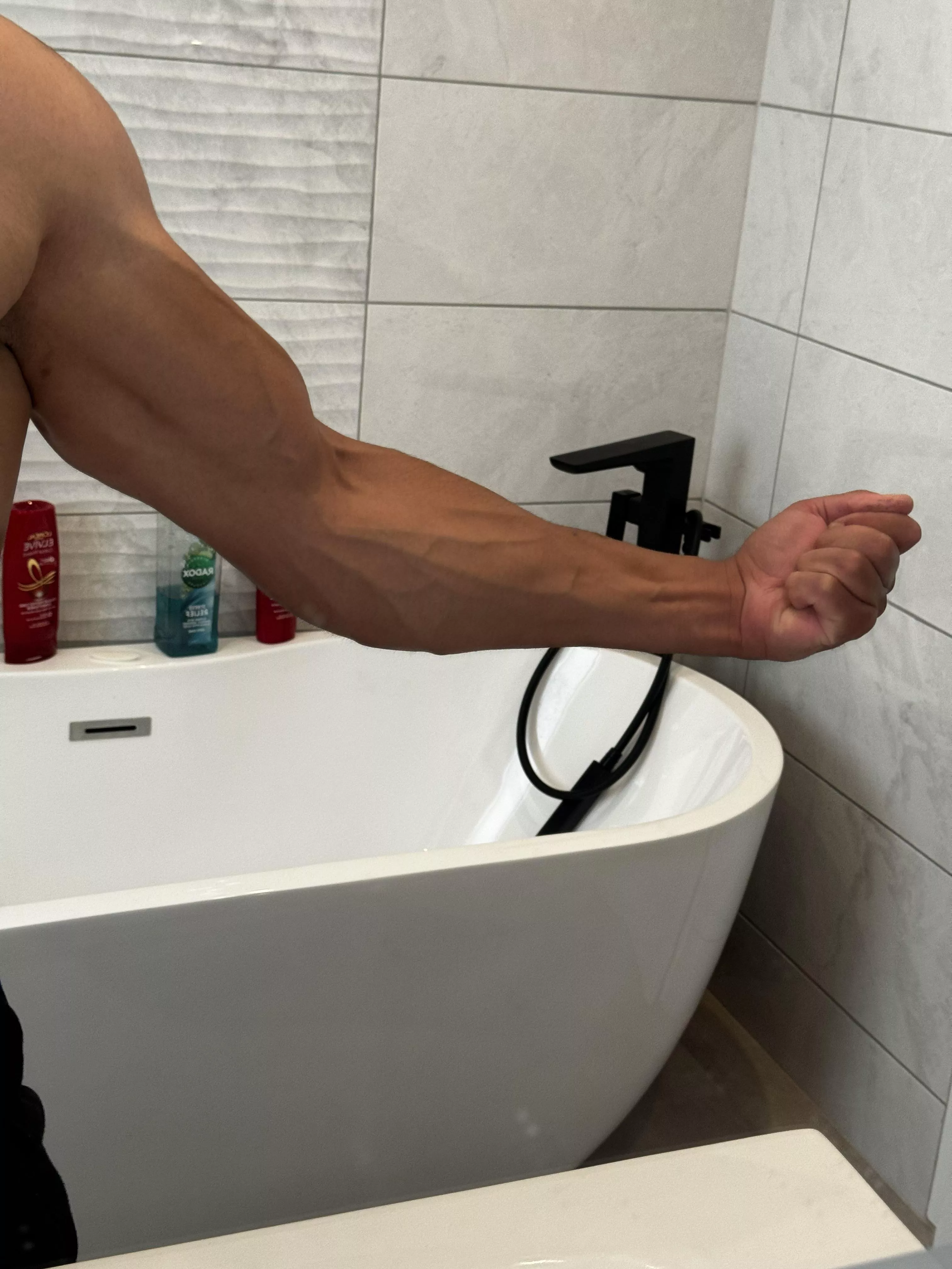 First time , am i doing it right  posted by Hend0r