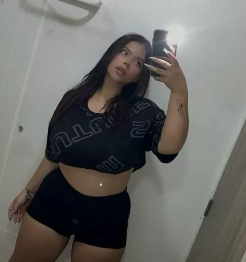 Hi 😊 by catlykissy