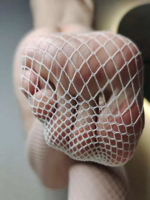 I need to put my toes in your mouth by JennyKitty_