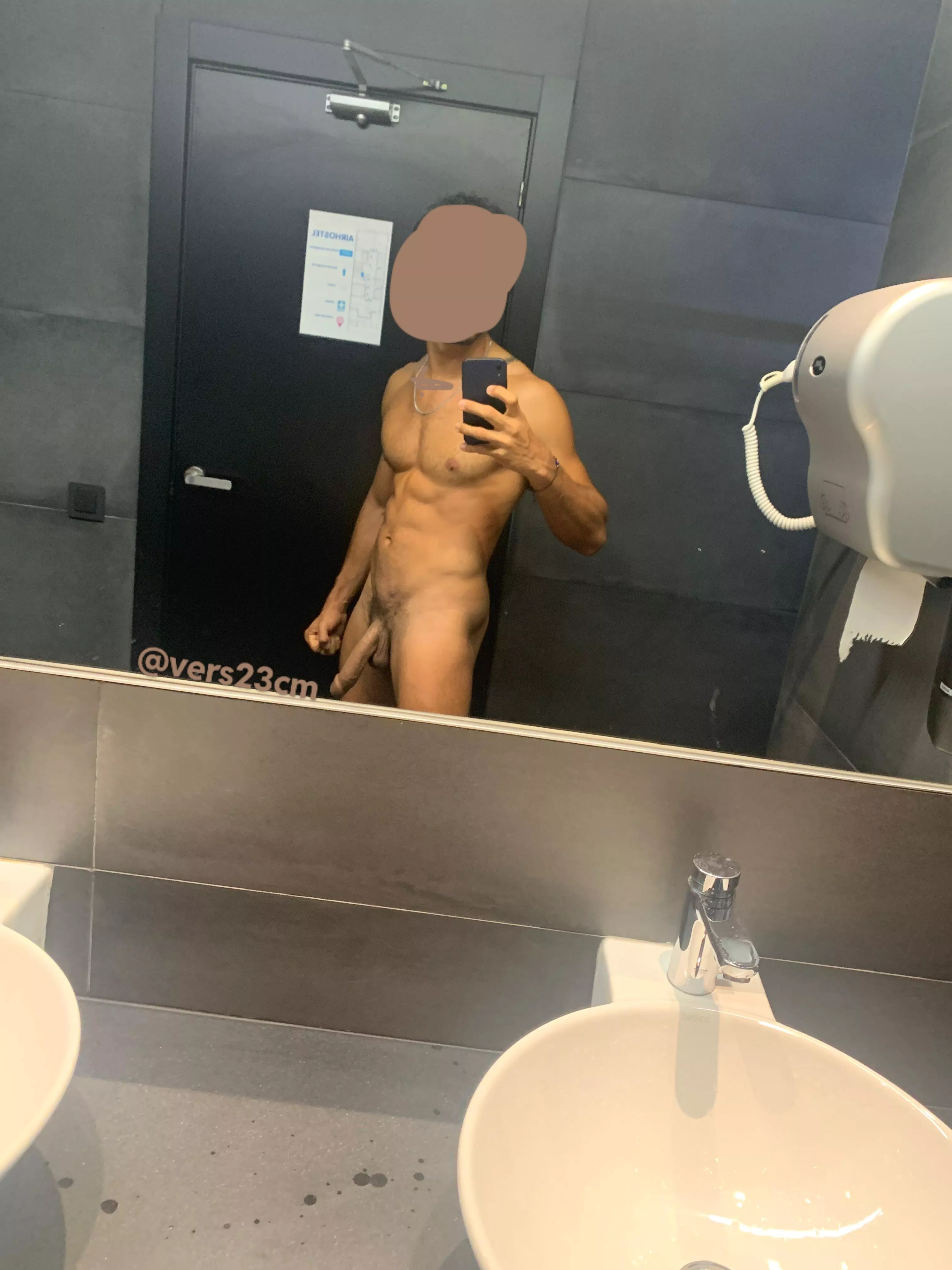 I woke up in this hostel so horny cause the guy sleeping next to me was naked posted by ThomasPedro