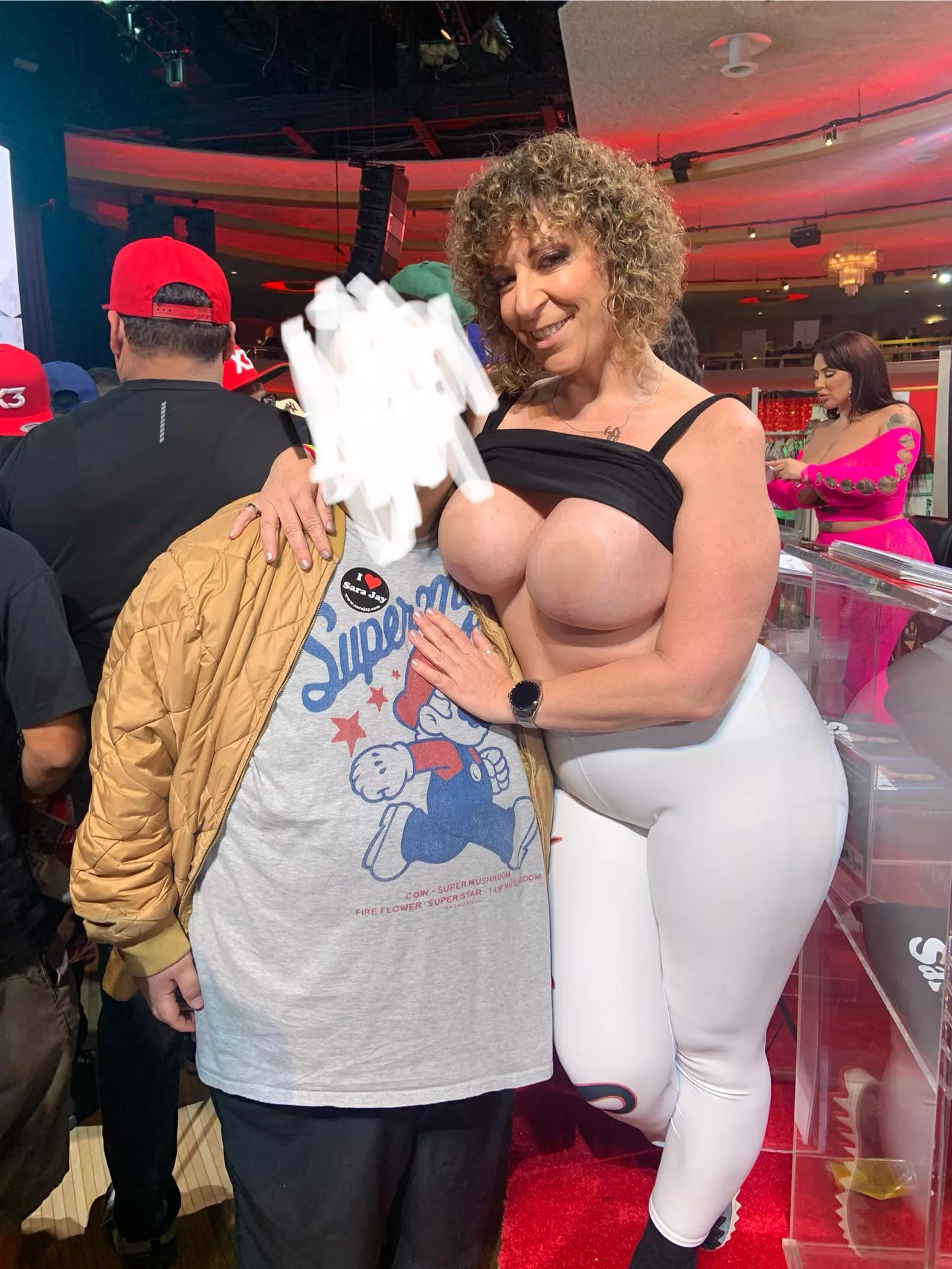 Meeting Sara Jay posted by Dragogod01