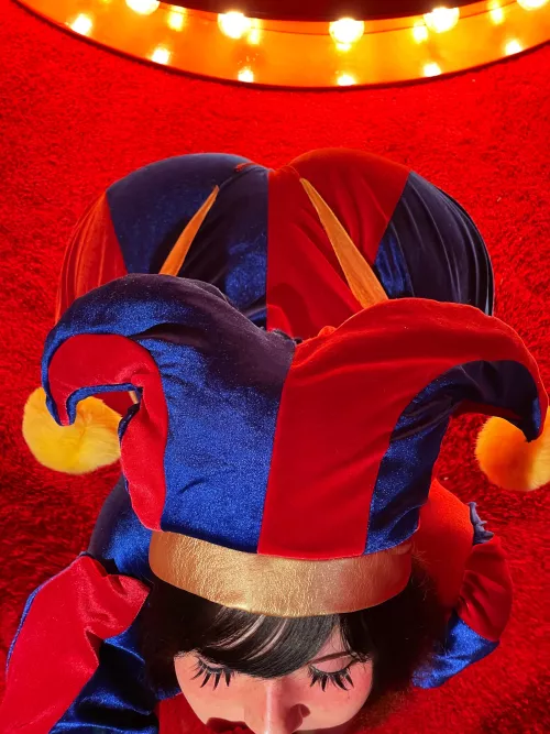 Pomni cosplay by Neyrodesu  by Neyrodesu