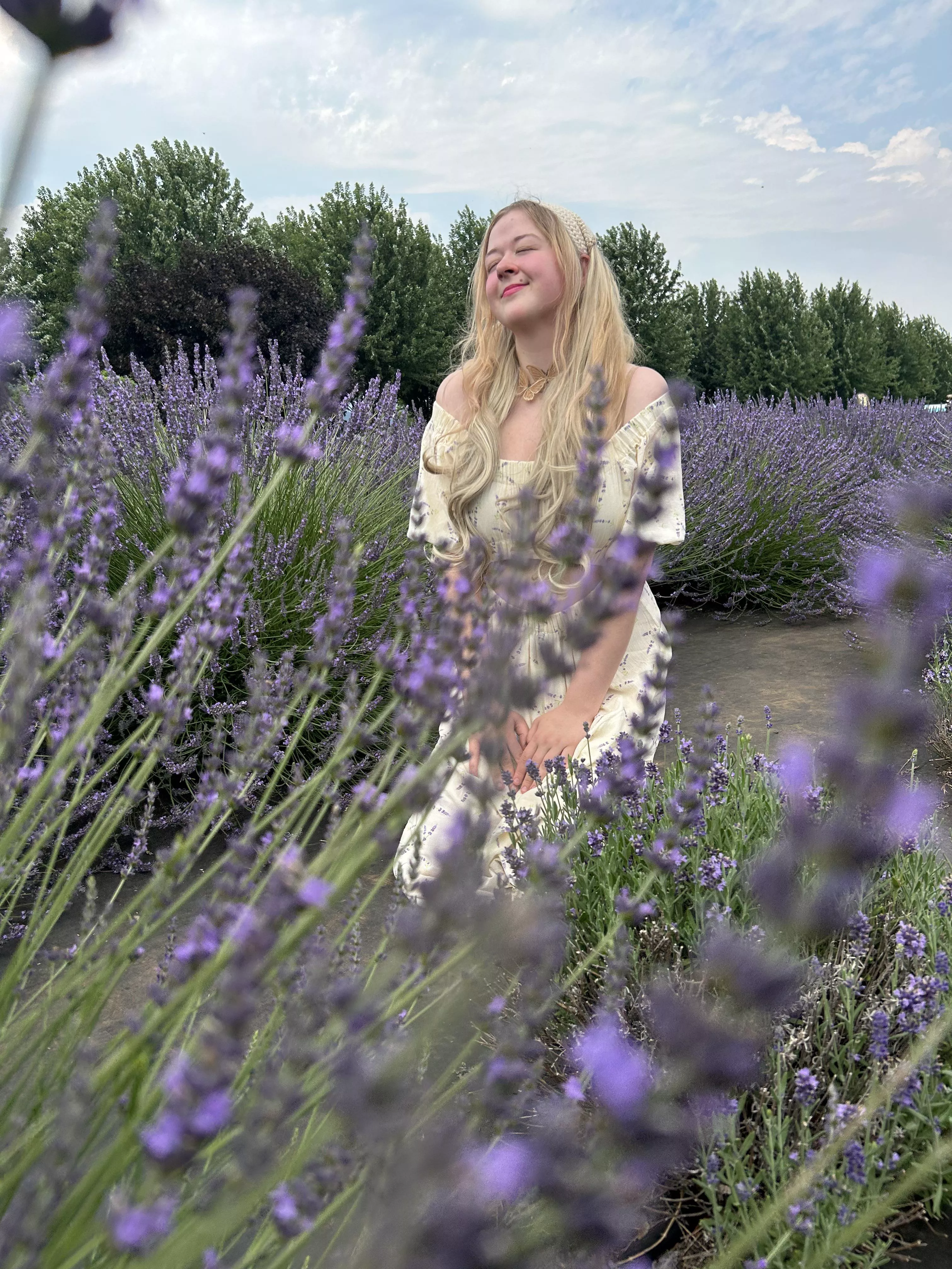 Summertime is the best for lil girls 🩷 posted by No_Gold_5363