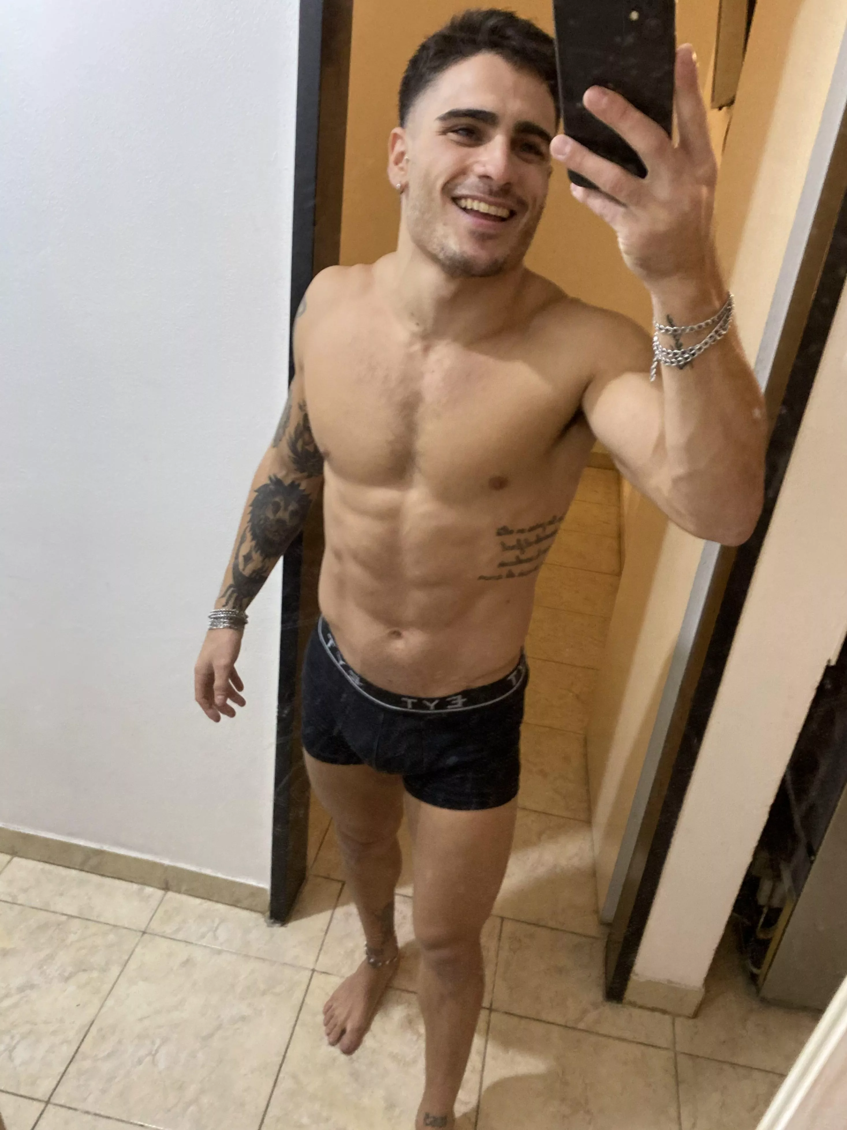 tell me how u would use me?? posted by OlieTheKing