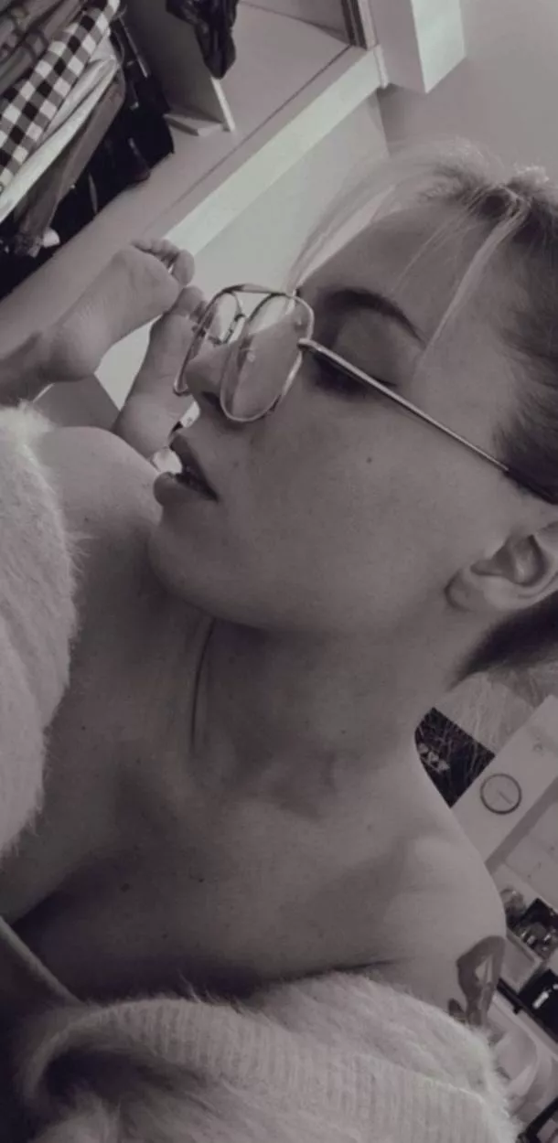 Tell me your kinks baby, what's your sexual fantasy?  posted by AlexaxParker