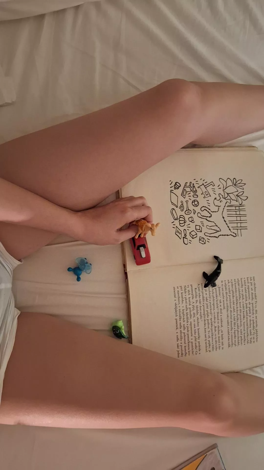 Tiny toys are fun too 🚗 posted by littlesofi