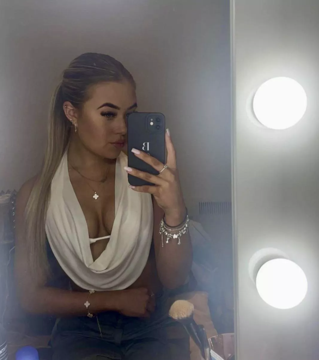 trophy worthy vibes only posted by cherries_rain