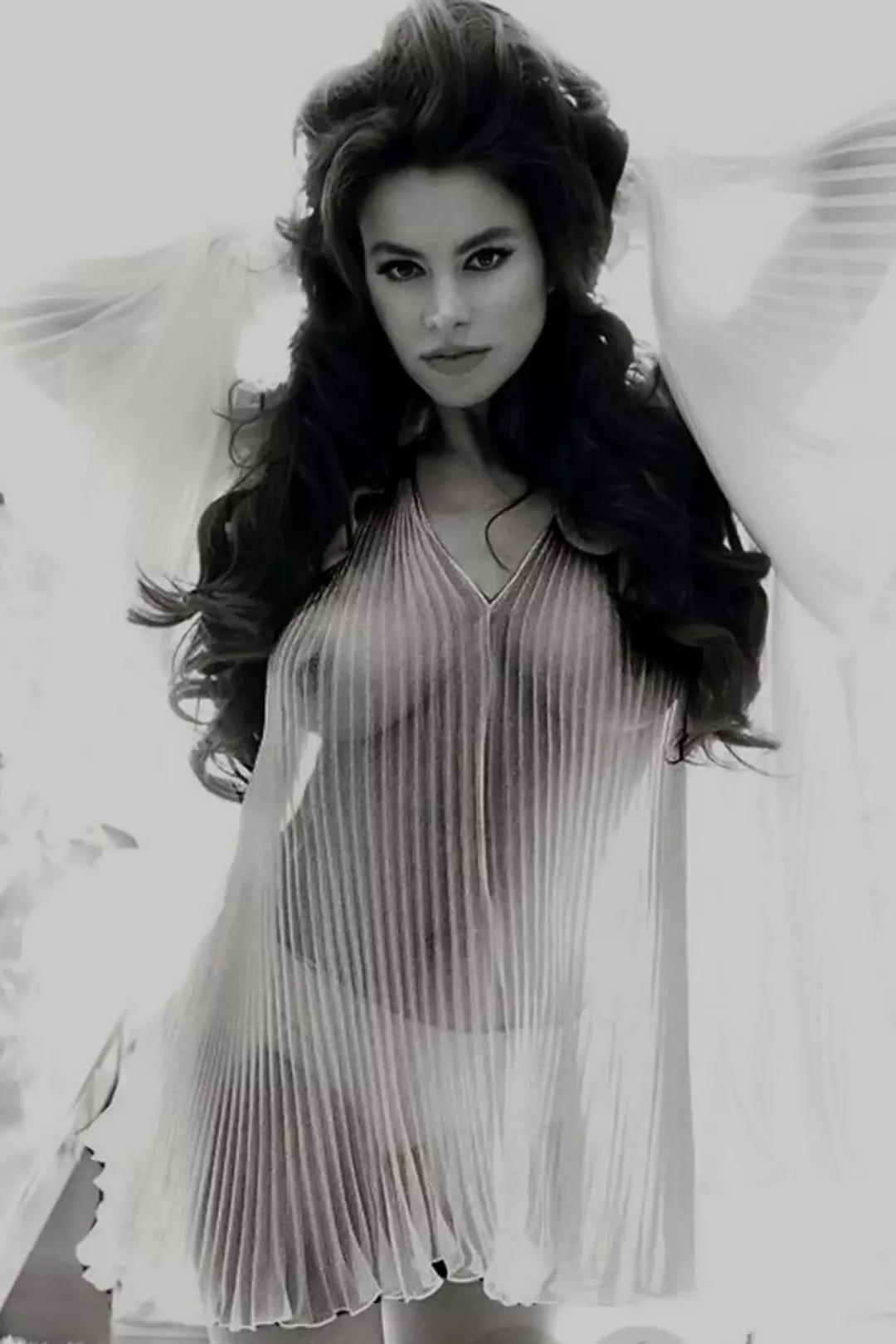 Young Sofia Vergara  posted by EzzyyPeezy