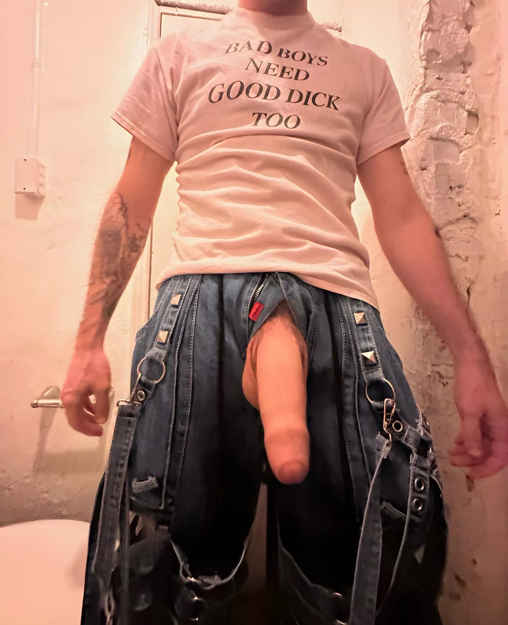 18 m need some fat ass rn posted by Pinkpanthrrs