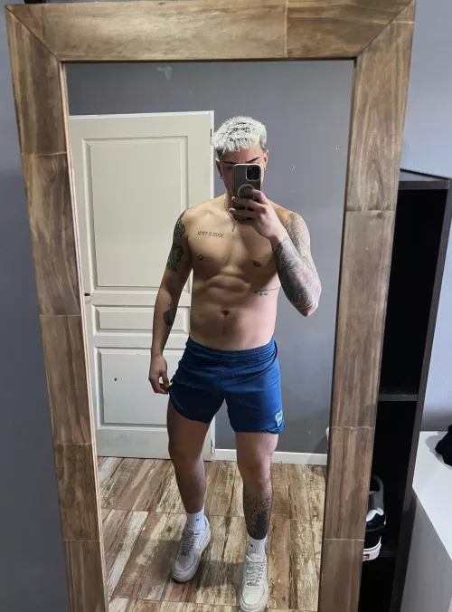 [23] I would smother you with my muscles by ZaynReedx