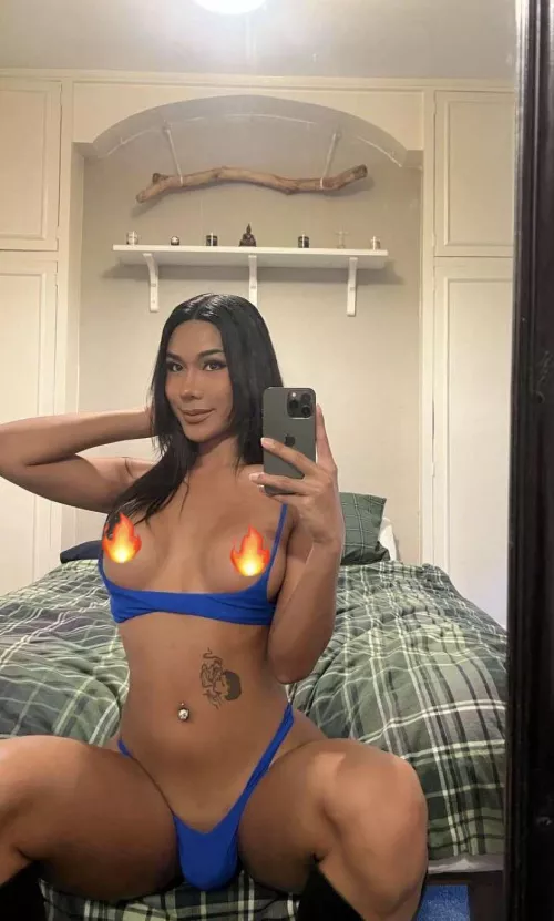 Any straight boys here who would accept me as girlfriend? by Lovely_Amanda69