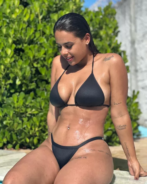 black bikini by figurephilosopher