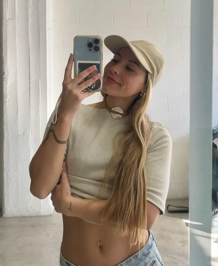 If I'm doing a photoshoot there's always a no bra rule posted by NoMeasurement5015