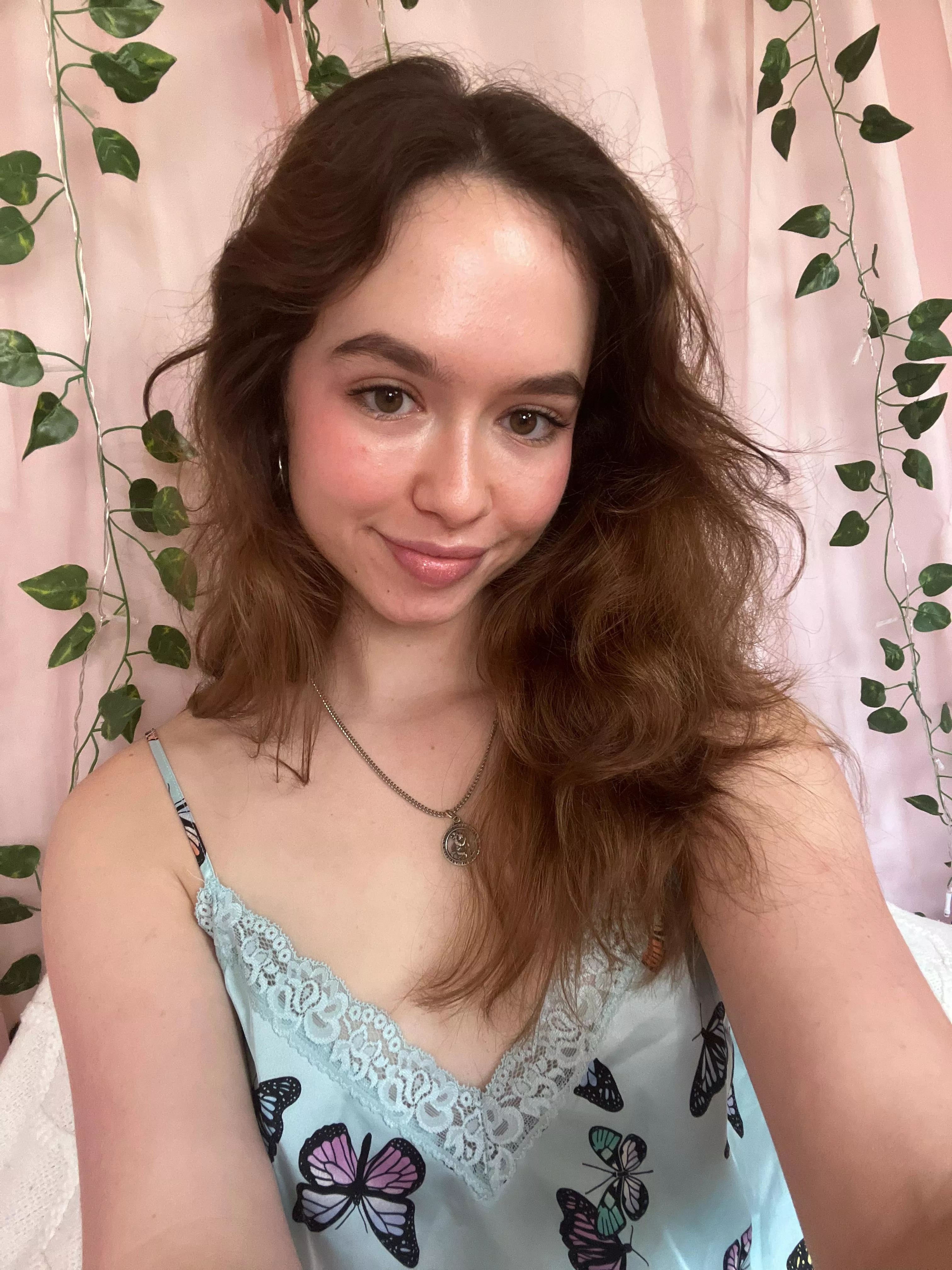 LIVE now! Come play! Lush is in! @ honeyandroses posted by layylahh