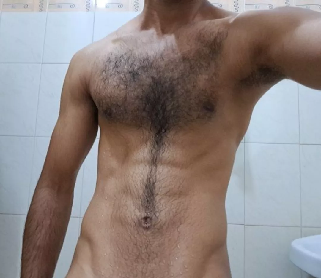 (M) What do you all think, just started to gym a week ago posted by EquivalentEar257