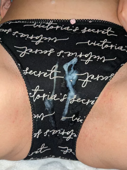 Makes me feel loved  by AmeliaWalker18