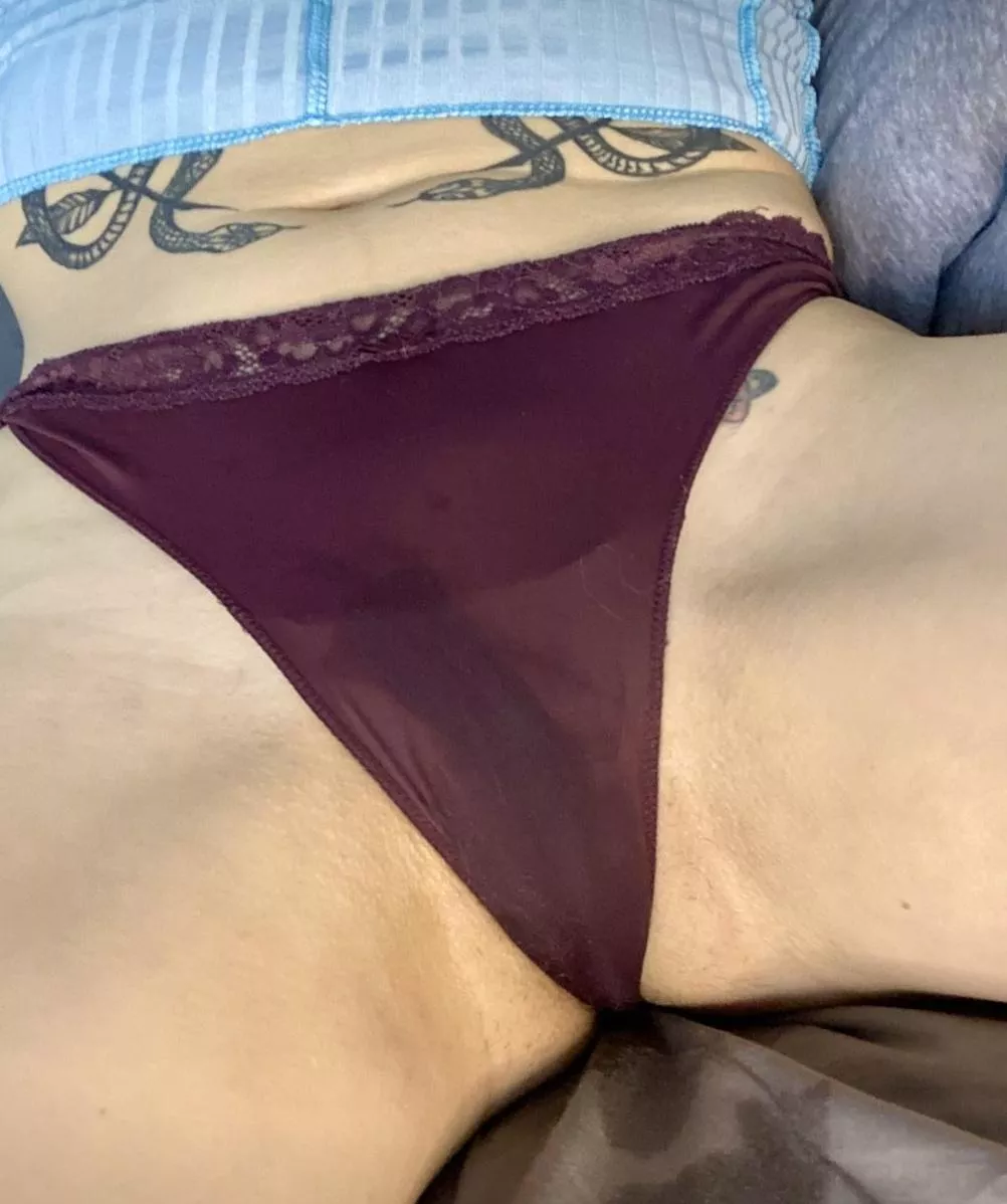 My pussy gets wet so fast it wet my panties posted by attractivebaby