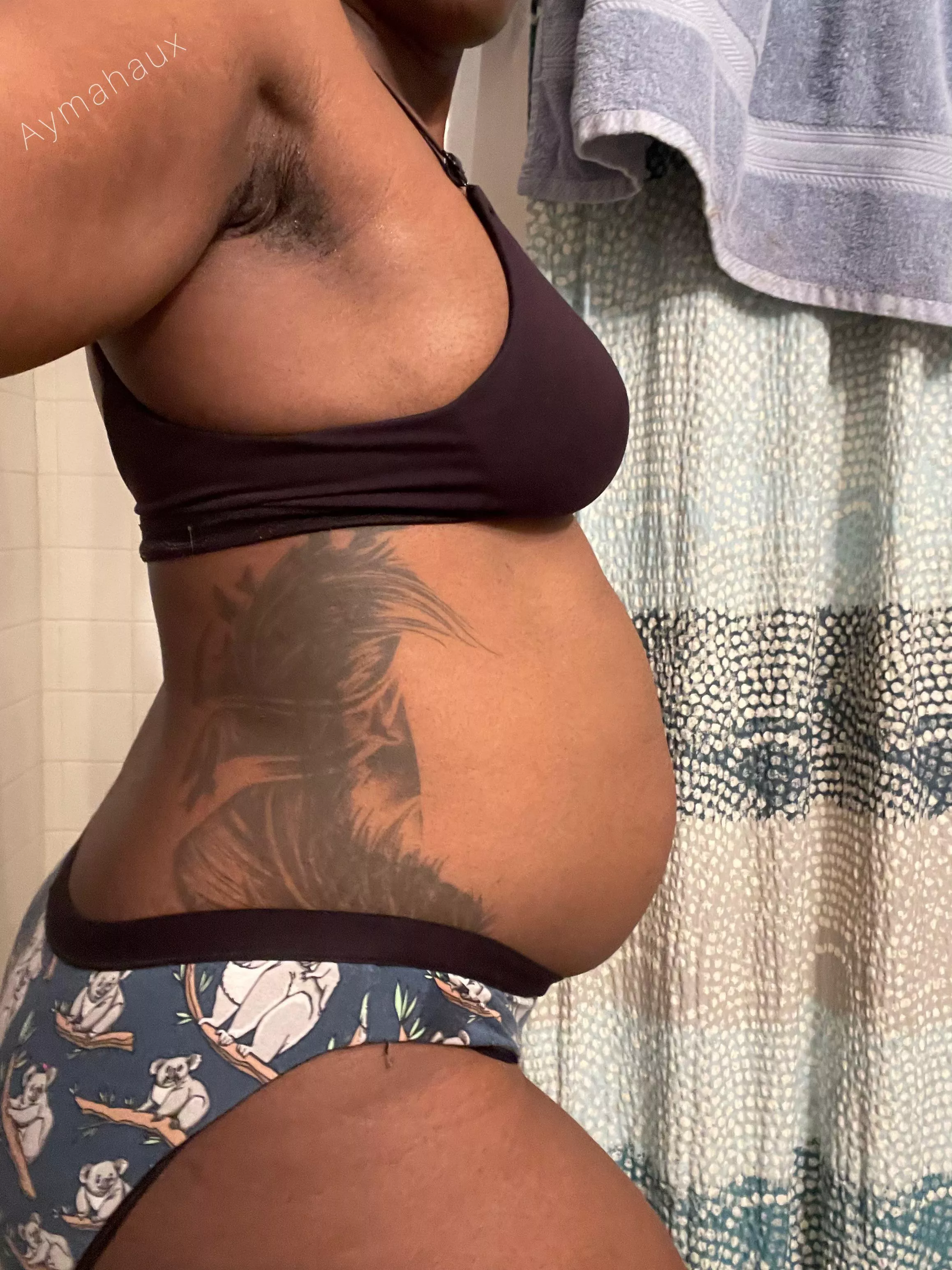 Sexy pregnant body posted by AymaHaux