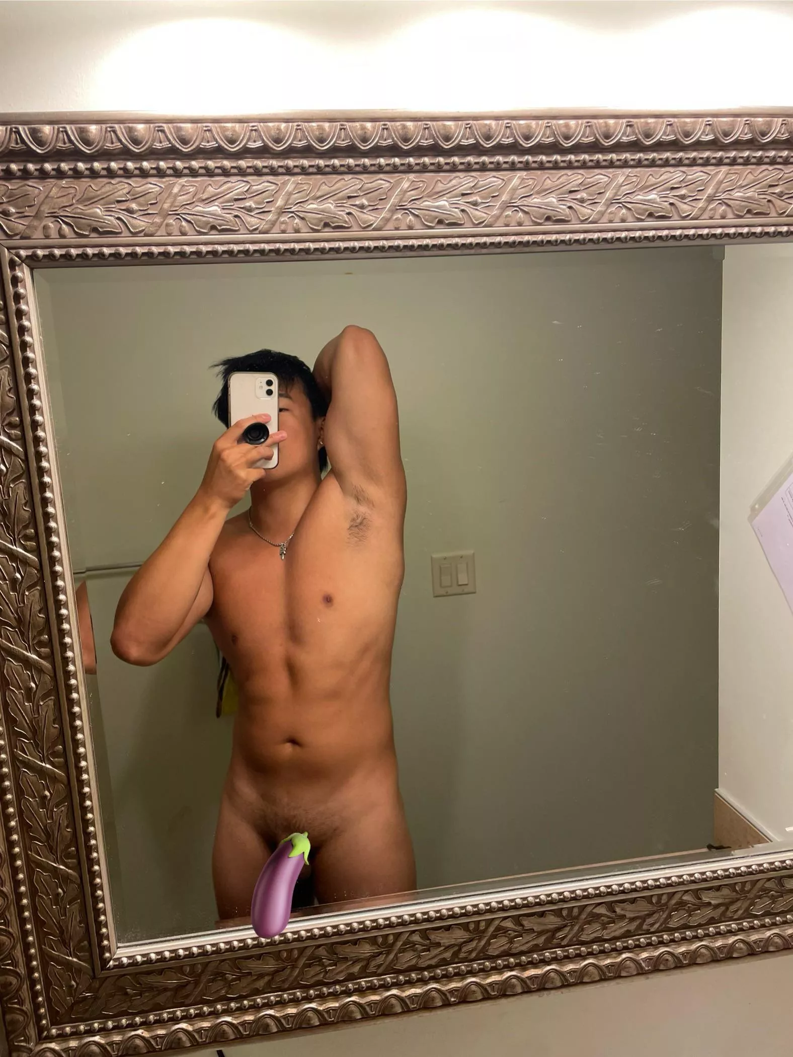 Trimmed or long armpit hair 😏 posted by saitamuu