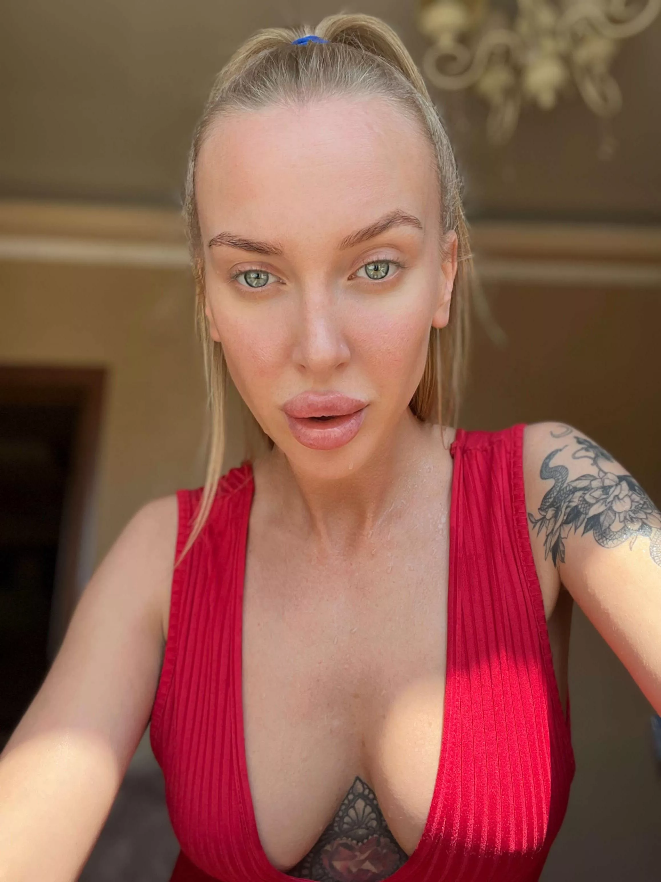 At work everyone appreciated my cleavage posted by BabySweetestt