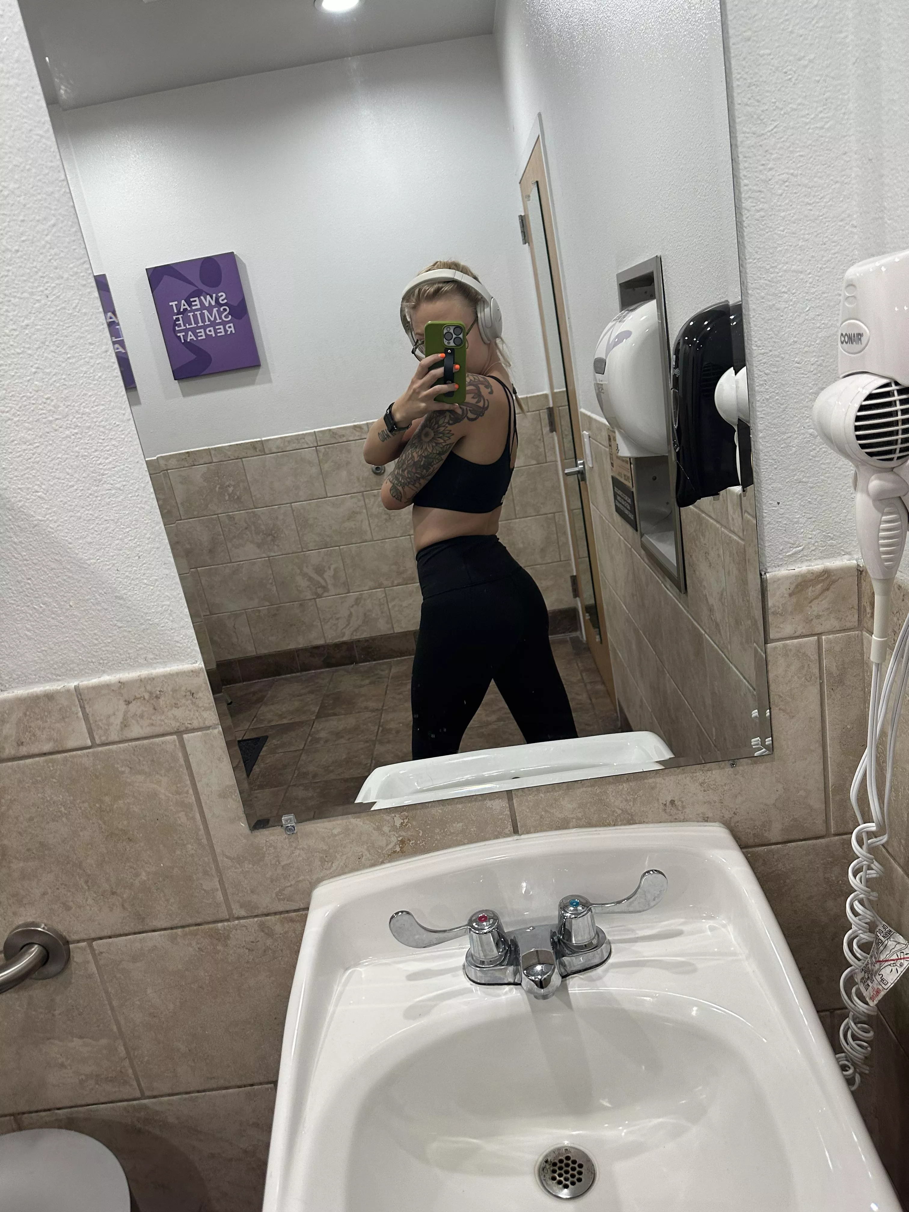 Black is always back  posted by madi_buns