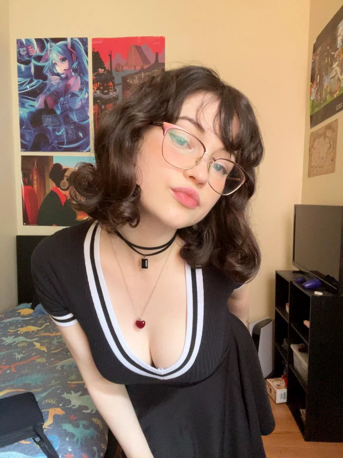 Do you like college sluts?  posted by octohazard